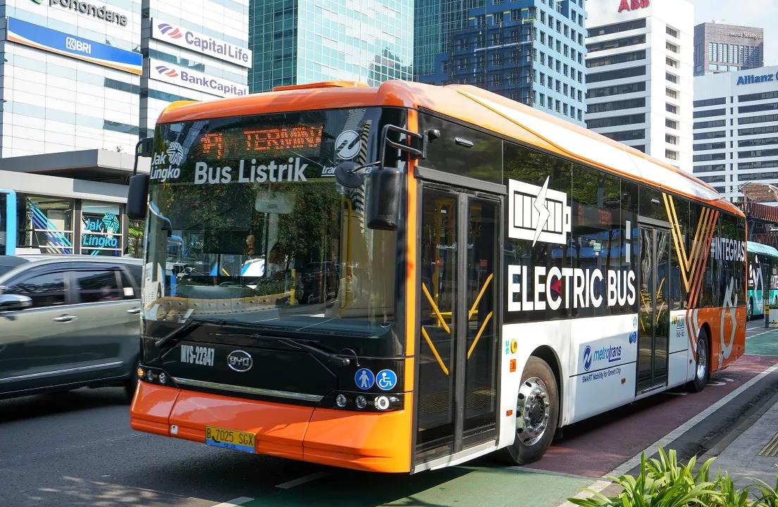 Electric bus 