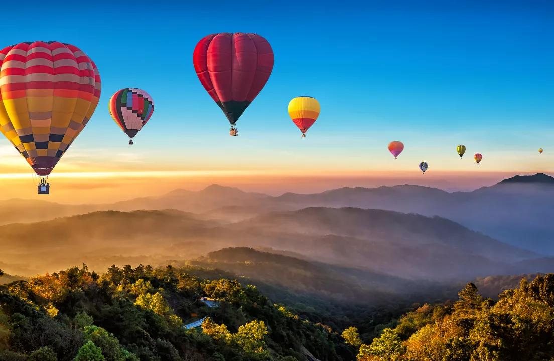 Inflation rates discussion featuring hot air balloons