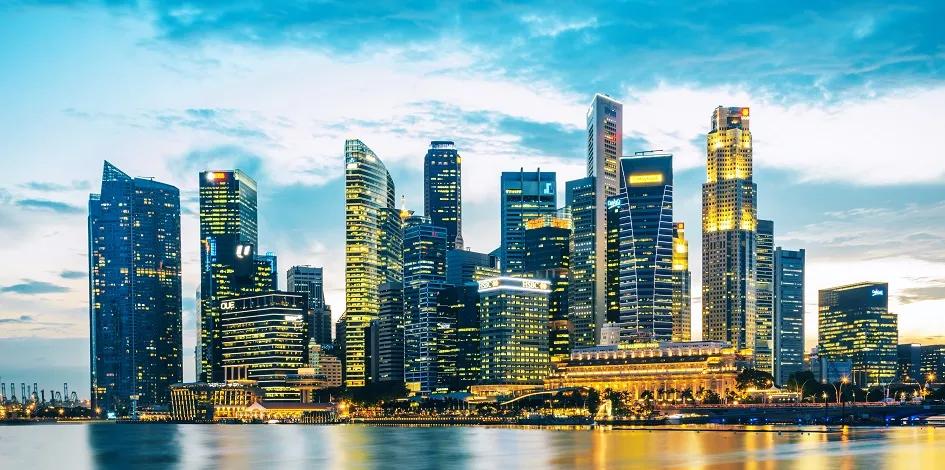 Singapore-Central-Business-District-at-dusk